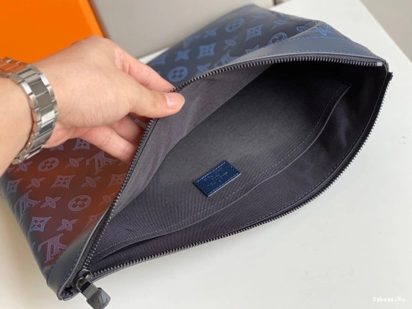 DISCOVERY GM LOUIS VUITTON POCHETTE 1227